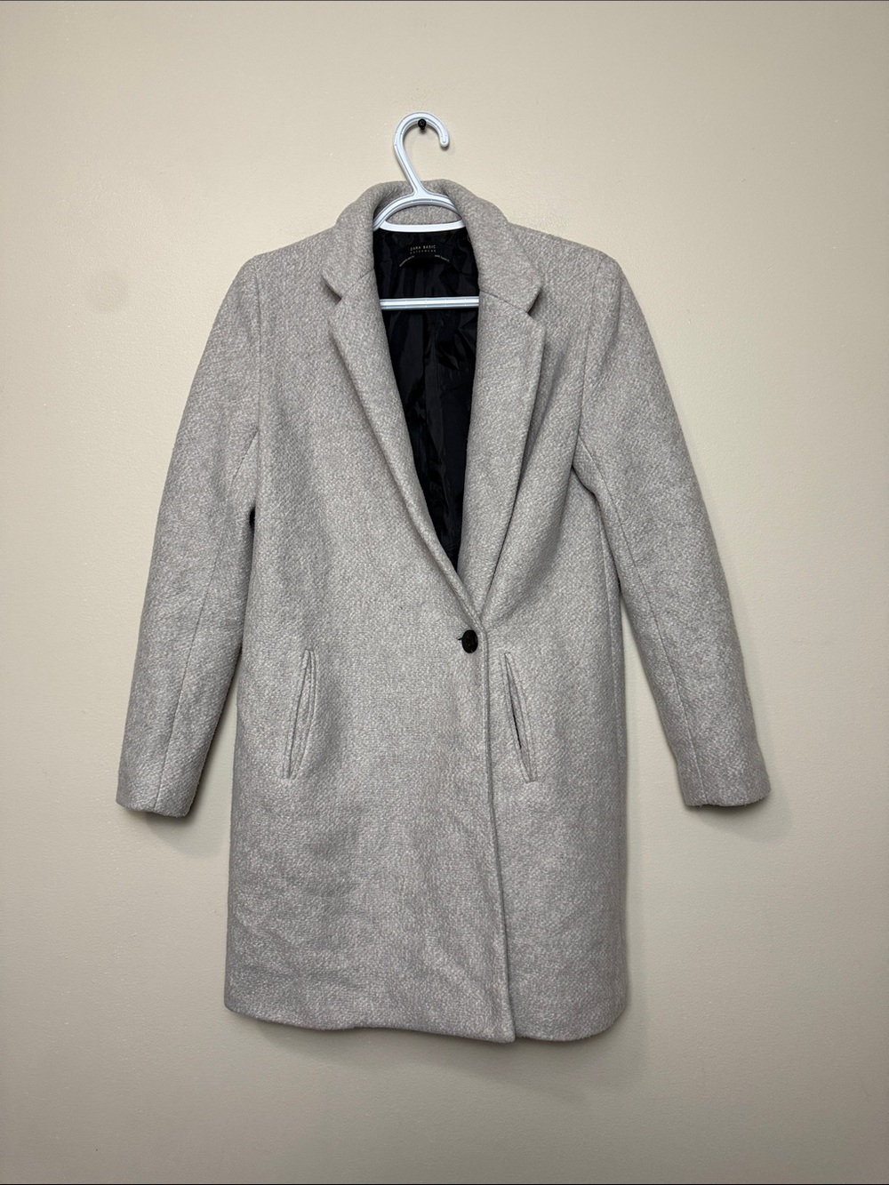 Zara Women's Single-Button Pea Coat in Light Beige-Gray size XS